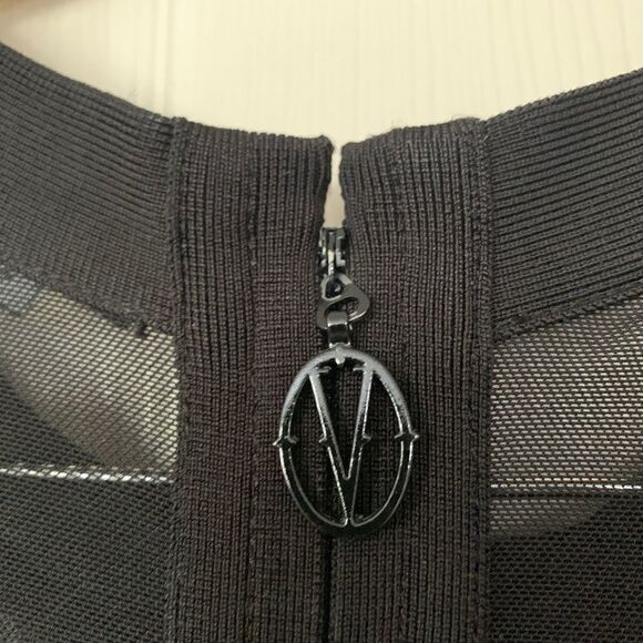 EUC Vertigo Bodycon Black Tan Aztec Print Dress S - Picture 6 of 9